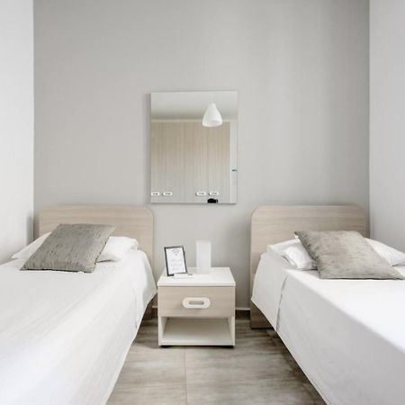F12 Room 2, Private Room Two Single Beds Privated Bathroom In Shared Flat Msida Extérieur photo