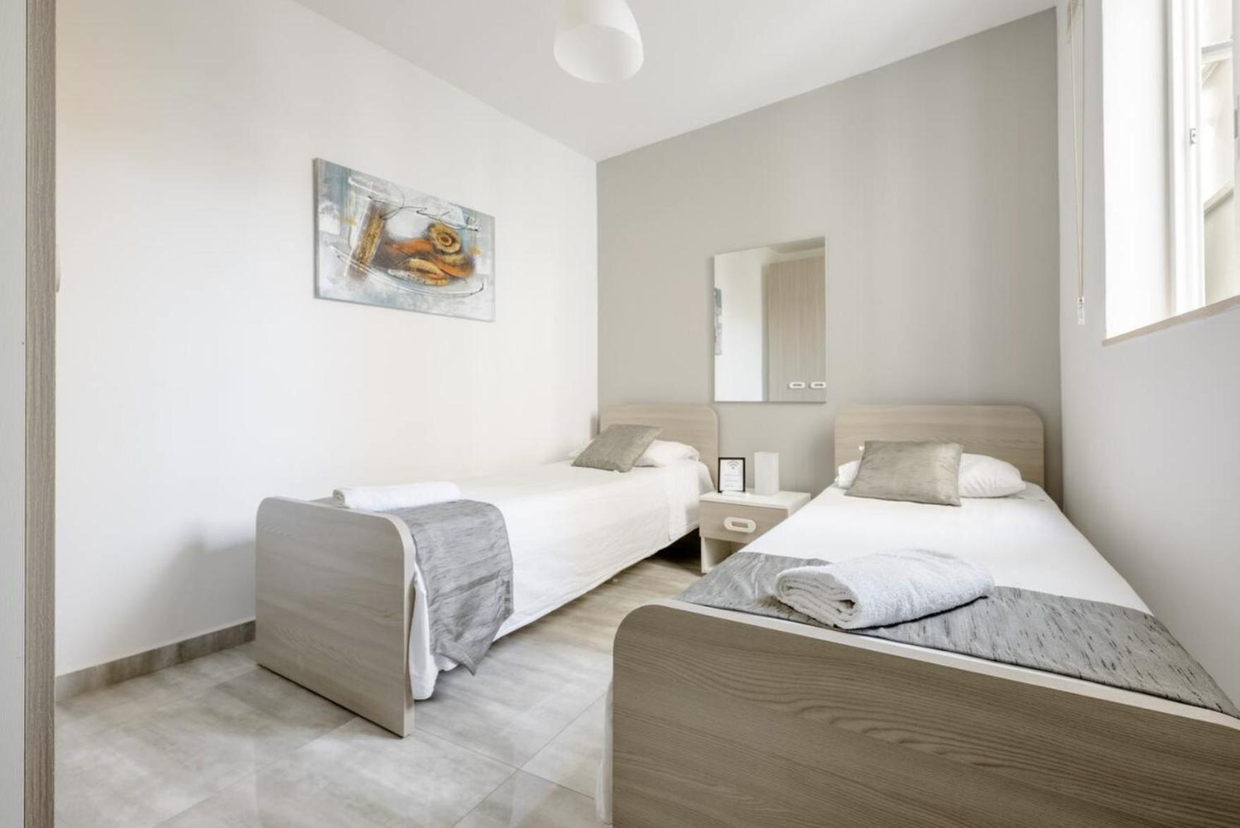 F12 Room 2, Private Room Two Single Beds Privated Bathroom In Shared Flat Msida Extérieur photo