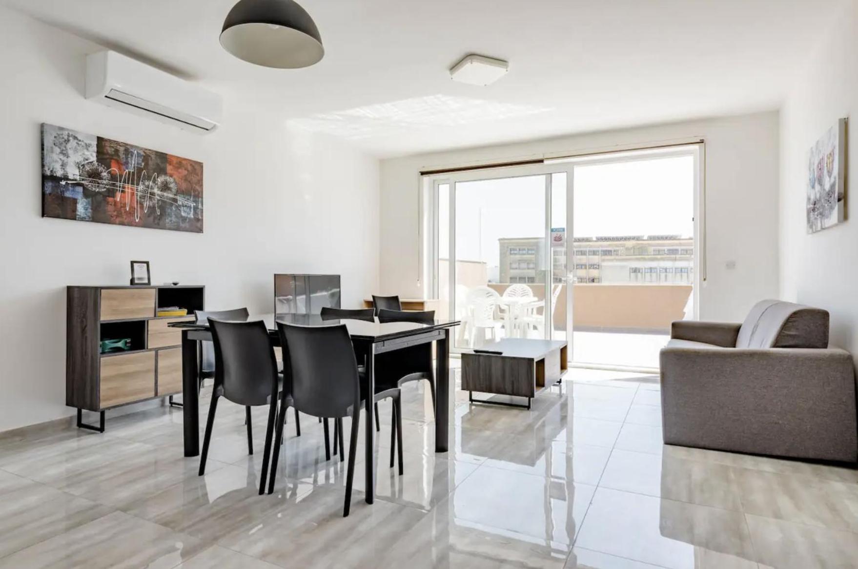 F12 Room 2, Private Room Two Single Beds Privated Bathroom In Shared Flat Msida Extérieur photo